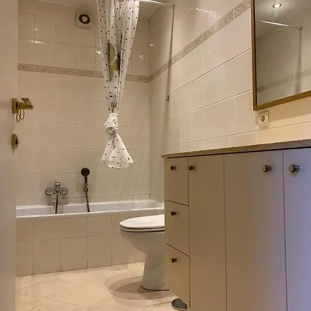 Lovely Two Bedroom With Free Parking Apartmán Antverpy